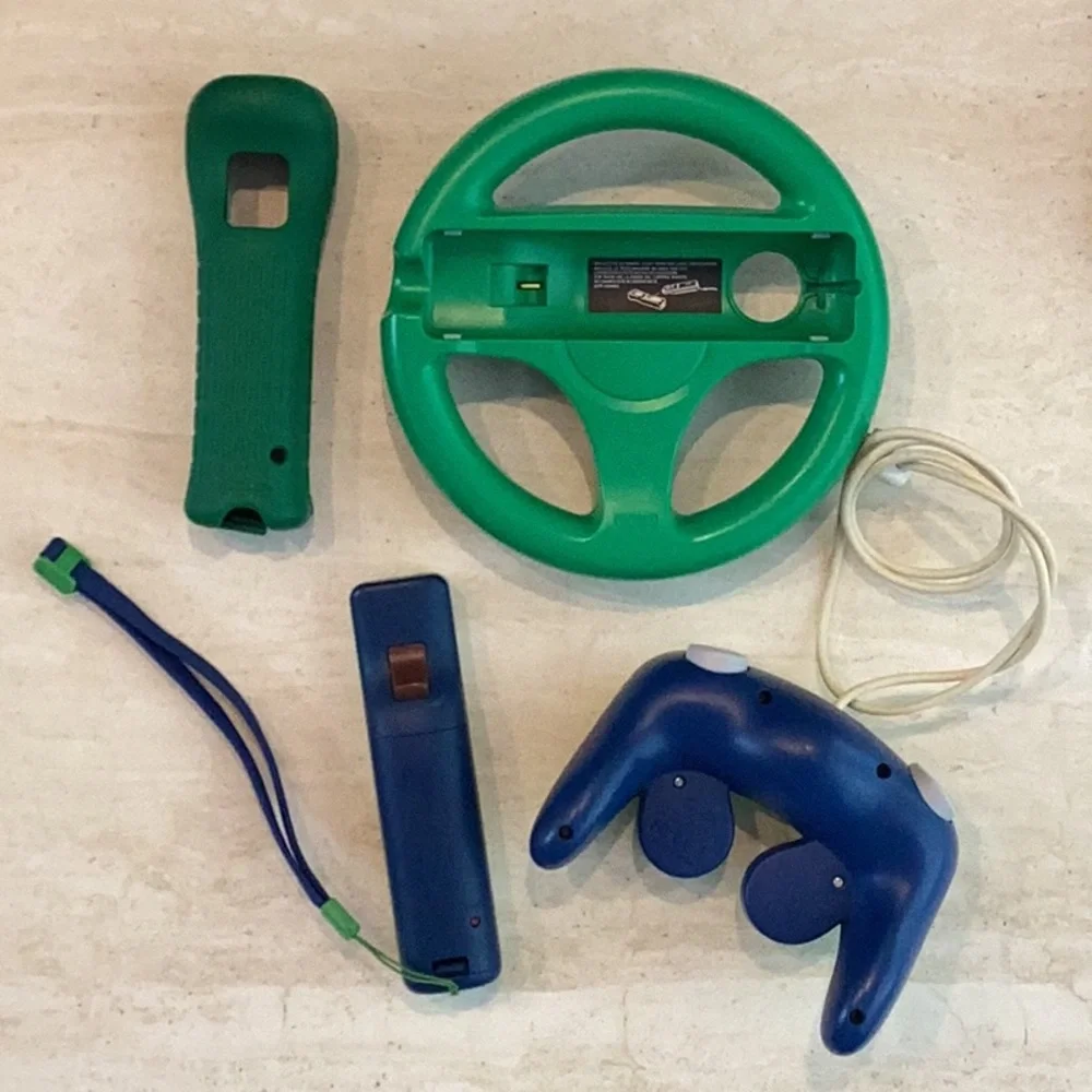 Luigi Wired Fight Pad PDP & Nintendo Wii Motion Plus Remote Controller Wheel Lot